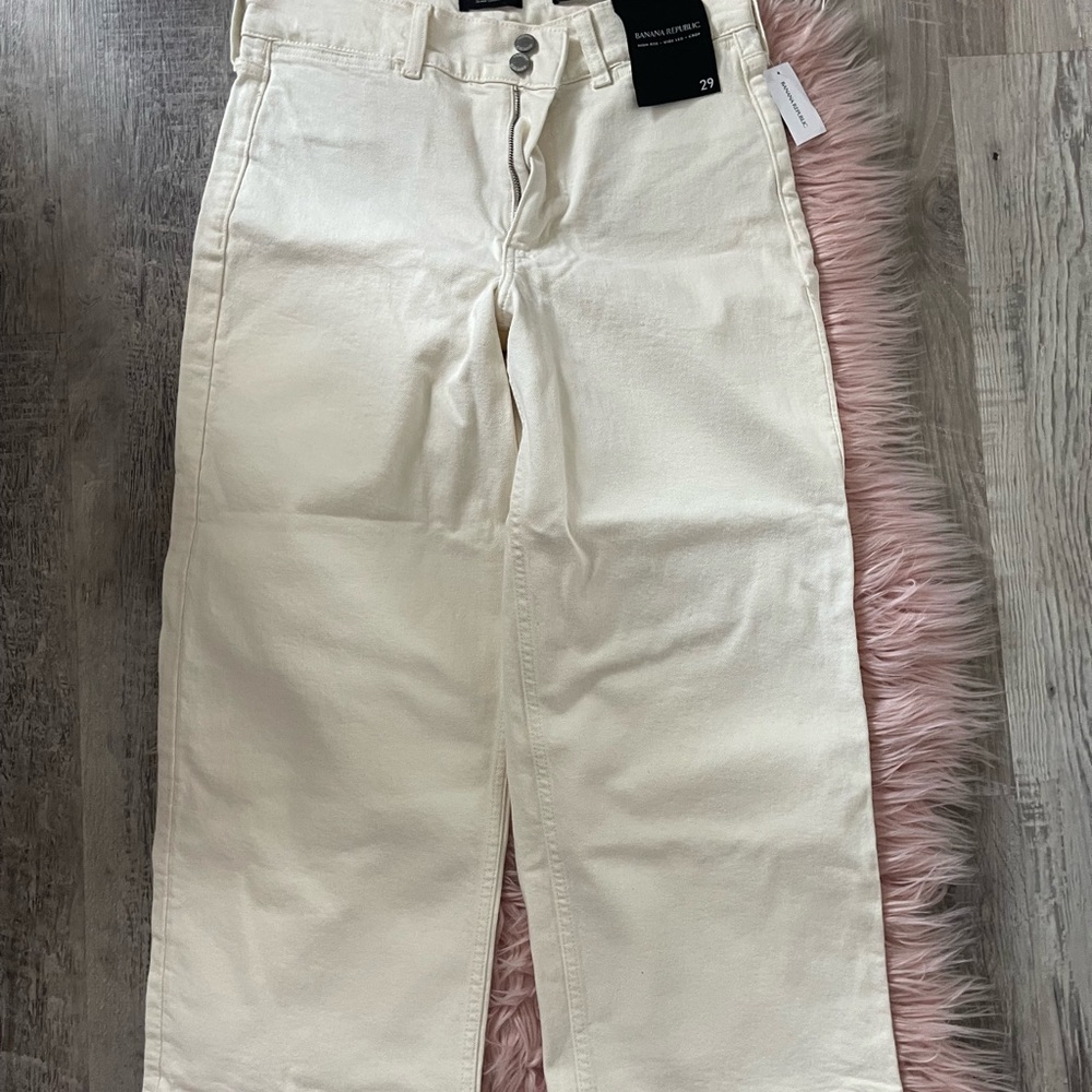 Banana Republic Cream Flare & Wide Leg Jeans